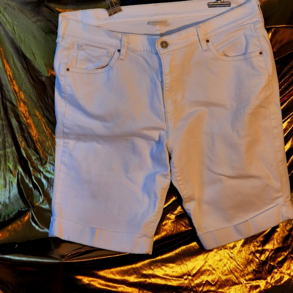 Levi 515 Bermuda shorts size 16 womens